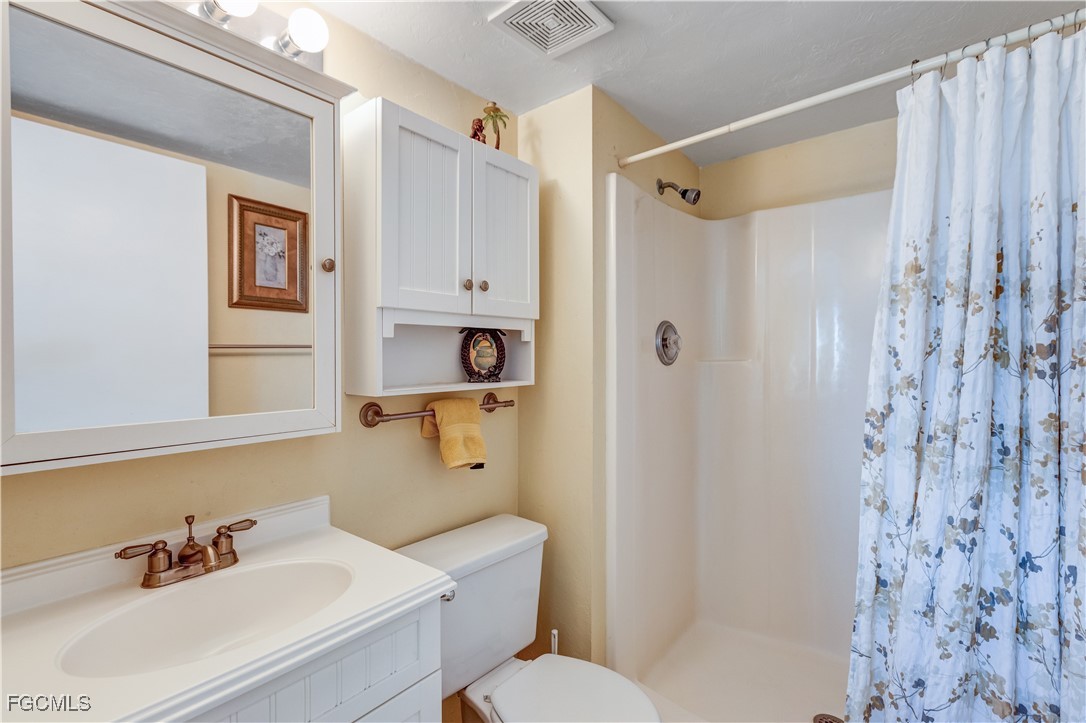 2 Bed Condominium for Sale in Fort Myers Beach, FL, $324,900 — photo 11