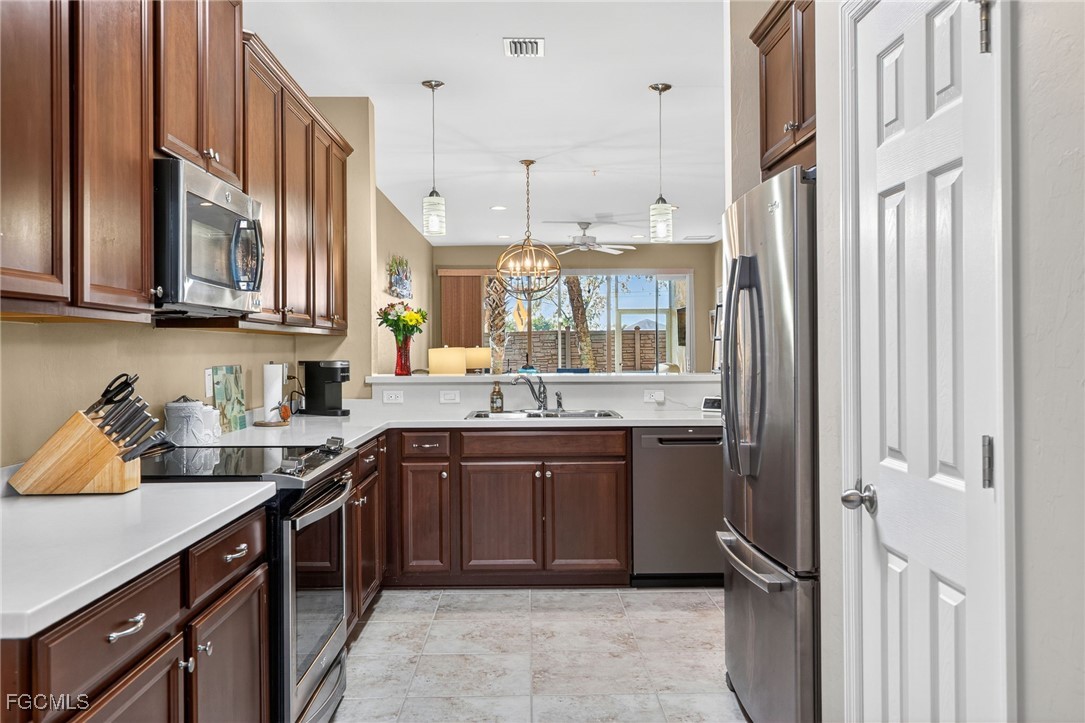2 Bed Condominium for Sale in Fort Myers, photo 11