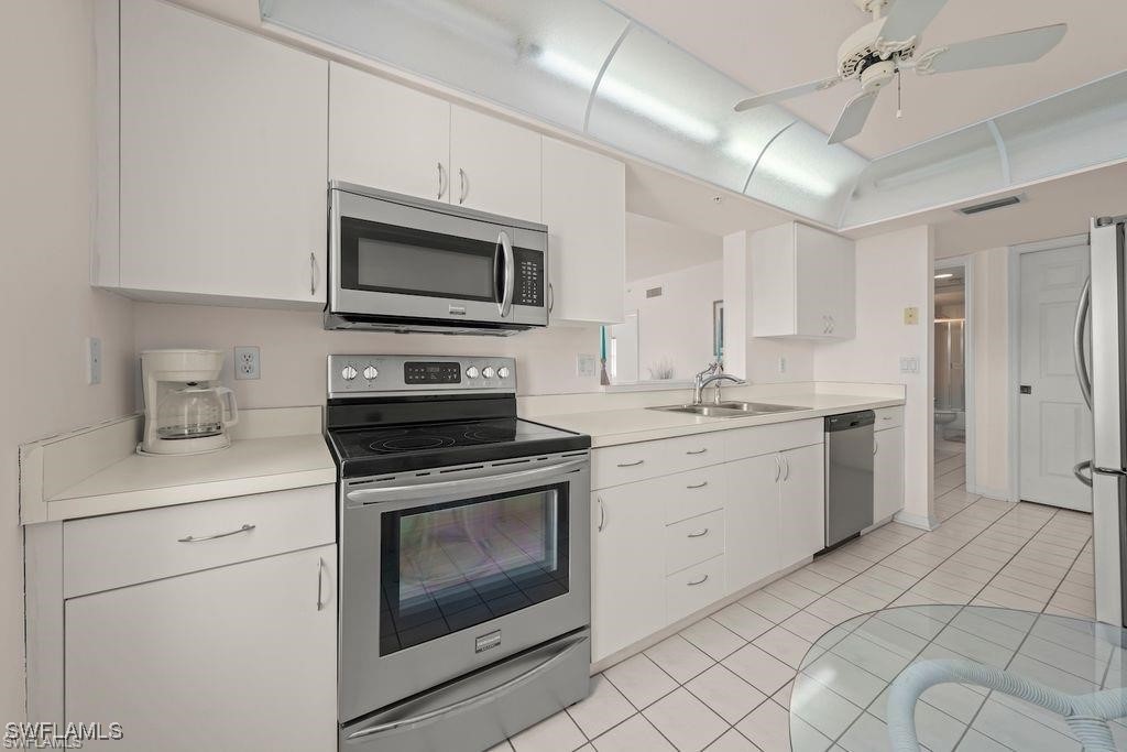 3 Bed Waterfront Home for Sale in Hibiscus Pointe, FL — photo 11