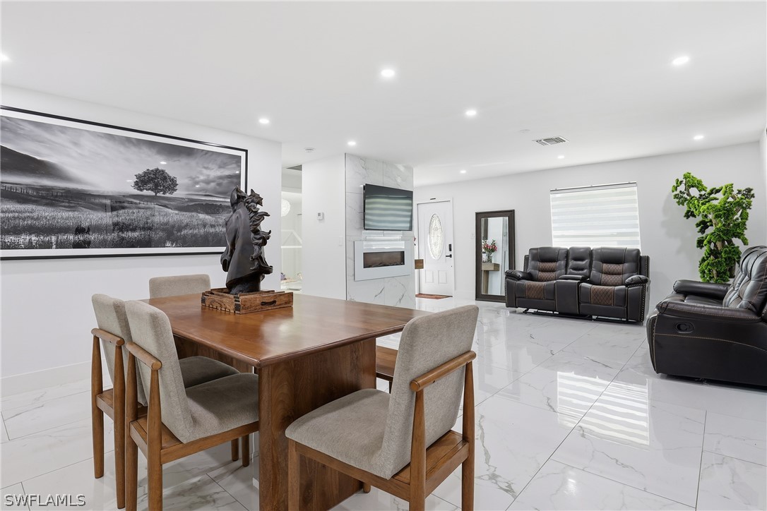 2 Bed SingleFamilyResidence for Sale in Naples, photo 11