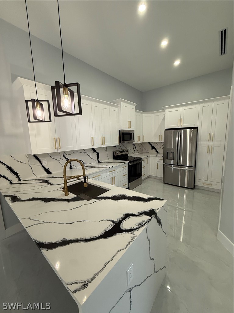 4 Bed SingleFamilyResidence for Sale in Naples, photo 11