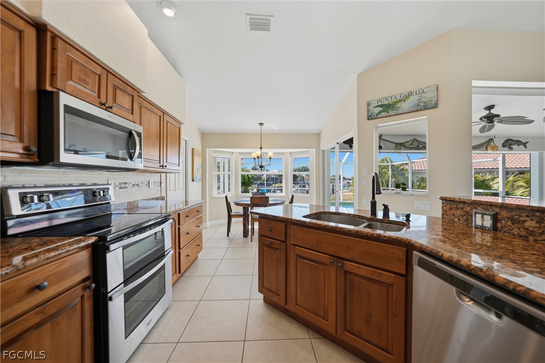3 Bed Pool Home for Sale in Punta Gorda Isles, photo 11