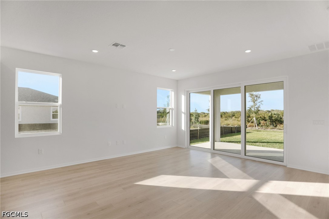 4 Bed SingleFamilyResidence for Sale in Turnleaf, photo 11