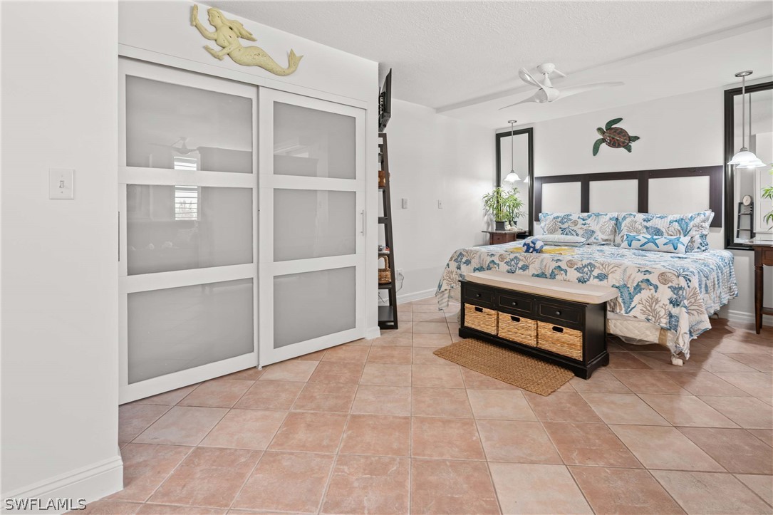 1 Bed Waterfront Home for Sale in Beach And Tennis Club, photo 11