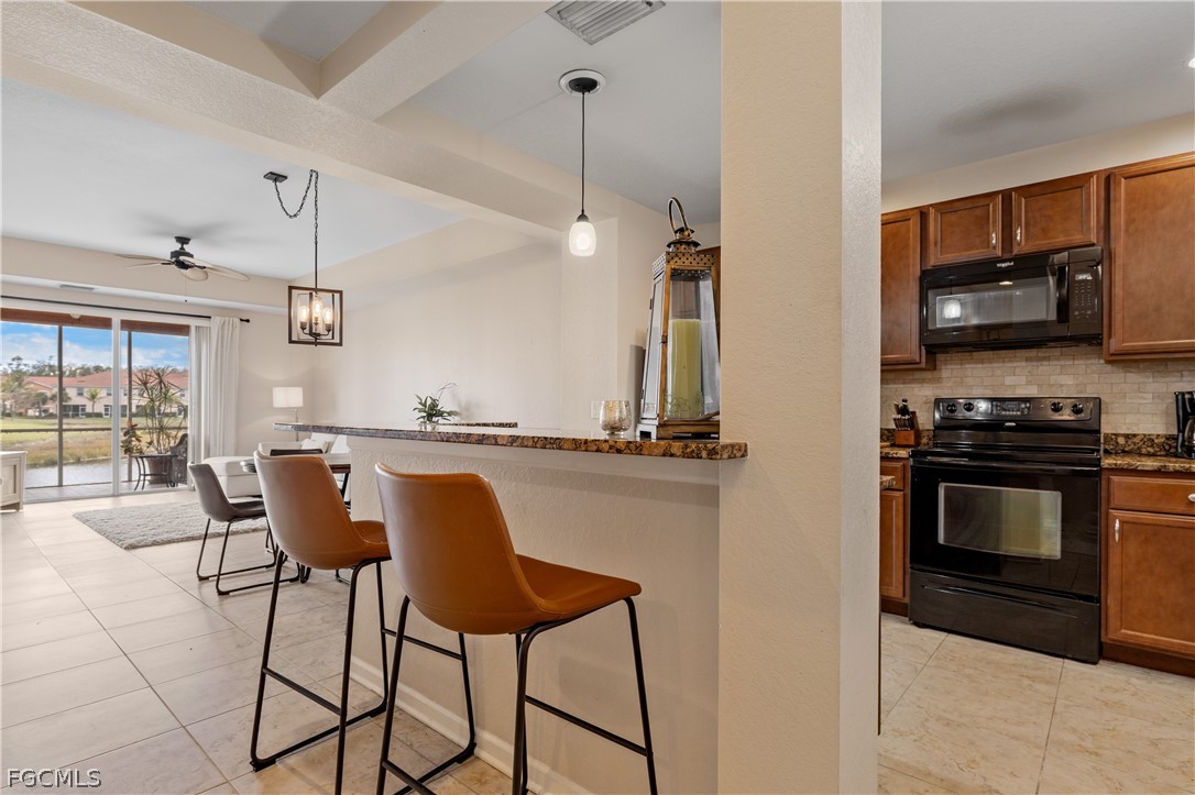 2 Bed Waterfront Home for Sale in Fort Myers, photo 11