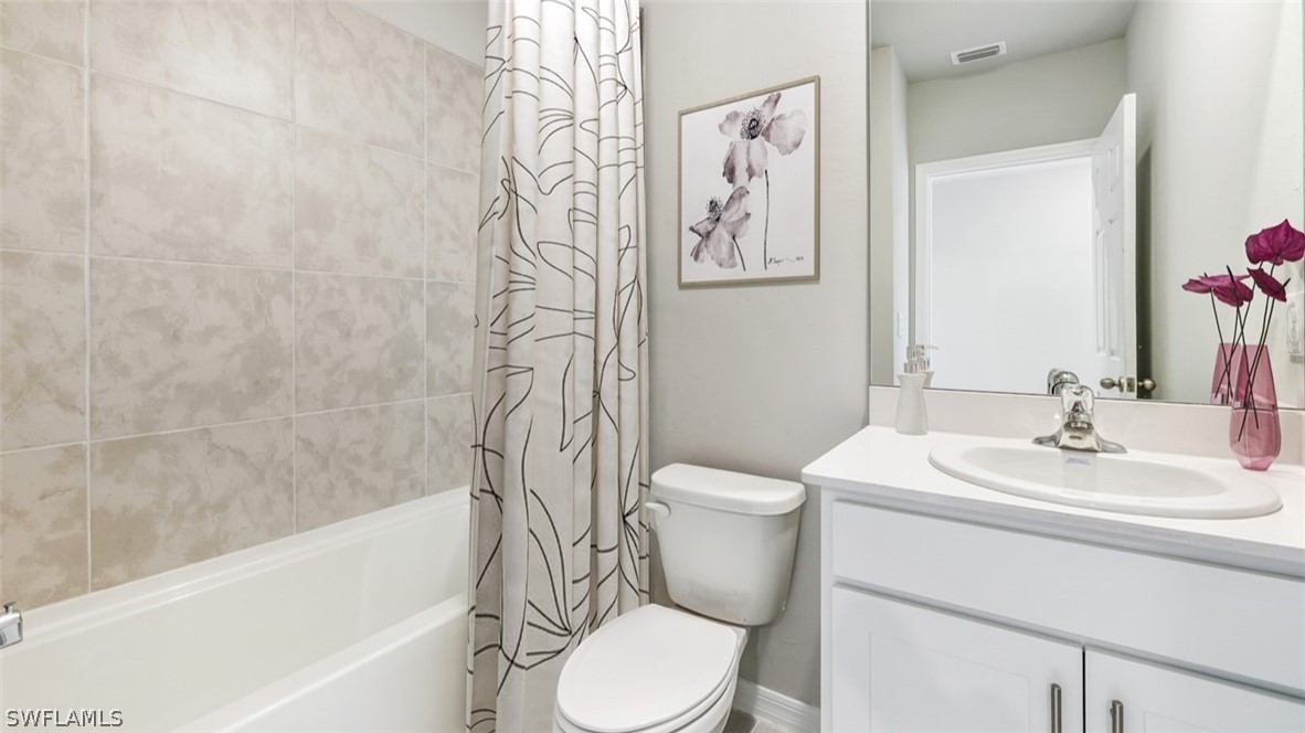 4 Bed SingleFamilyResidence for Sale in Cape Coral, photo 11