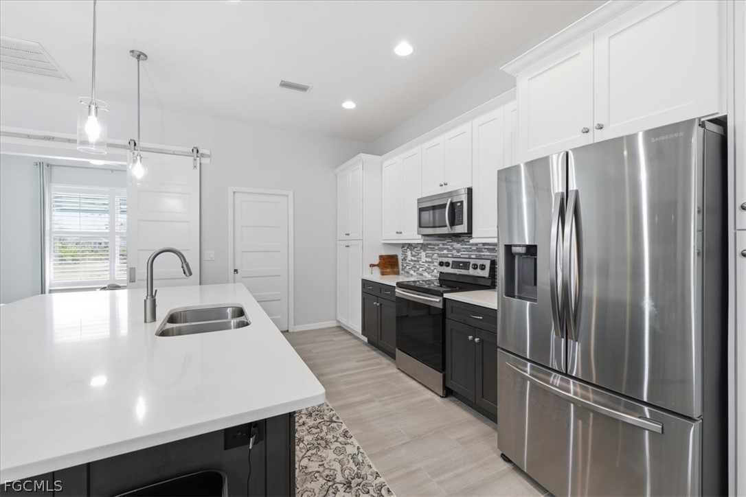 3 Bed Pool Home for Sale in Rotonda Sands, photo 11