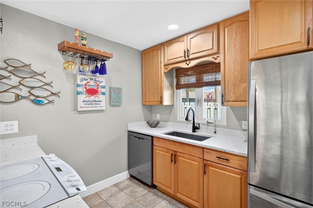 3 Bed Waterfront Home for Sale in Fort Myers, photo 11