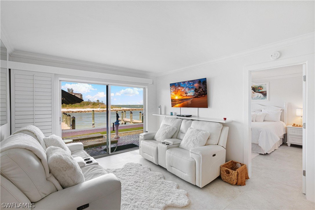 2 Bed Waterfront Home for Sale in Marco Island, photo 11