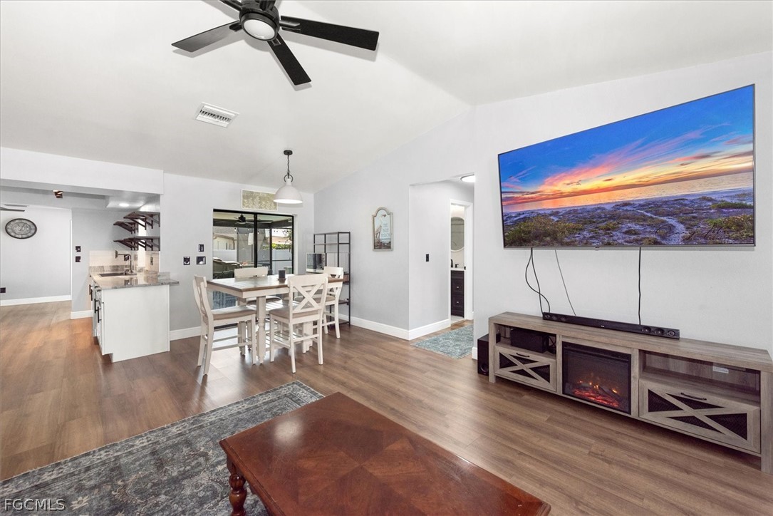 3 Bed Pool Home for Sale in Cape Coral, photo 11