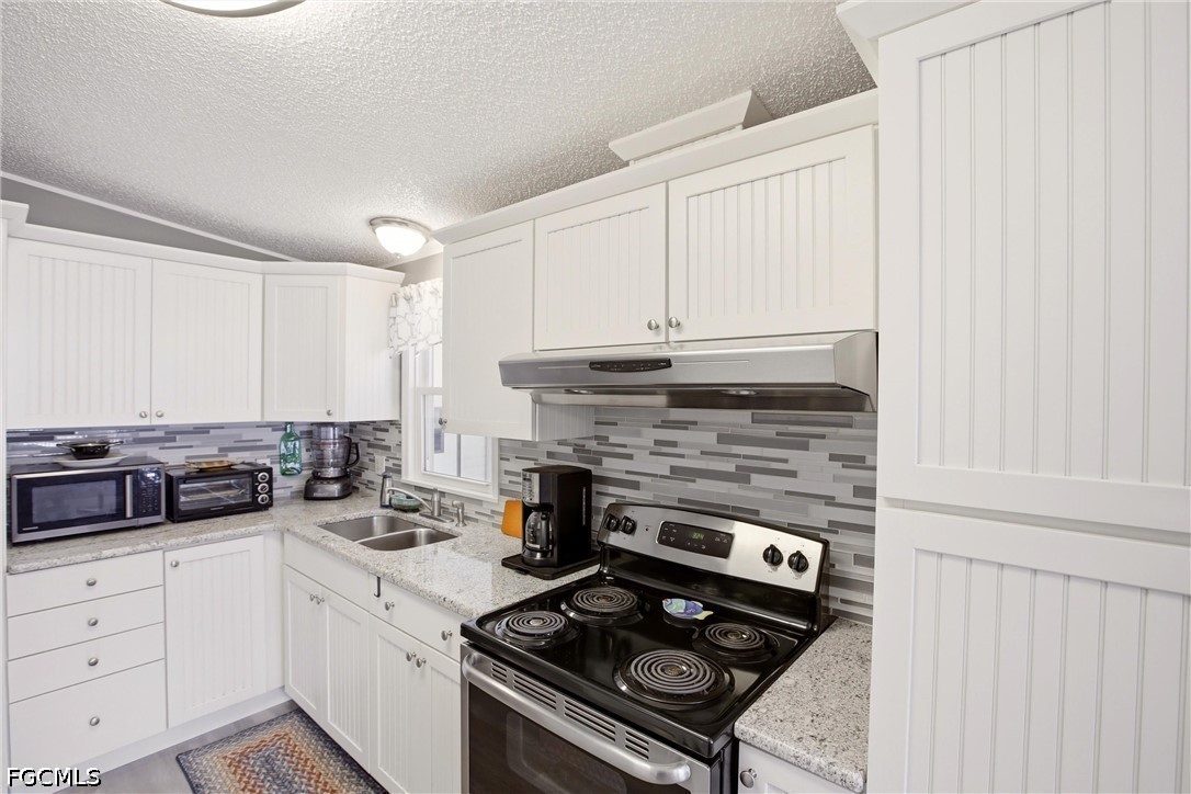 2 Bed ManufacturedHome for Sale in Pine Island Cove, photo 11