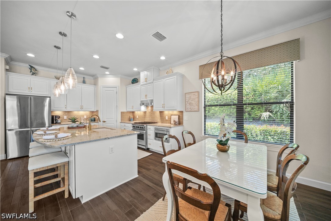 2 Bed Pool Home for Sale in Esplanade, photo 11