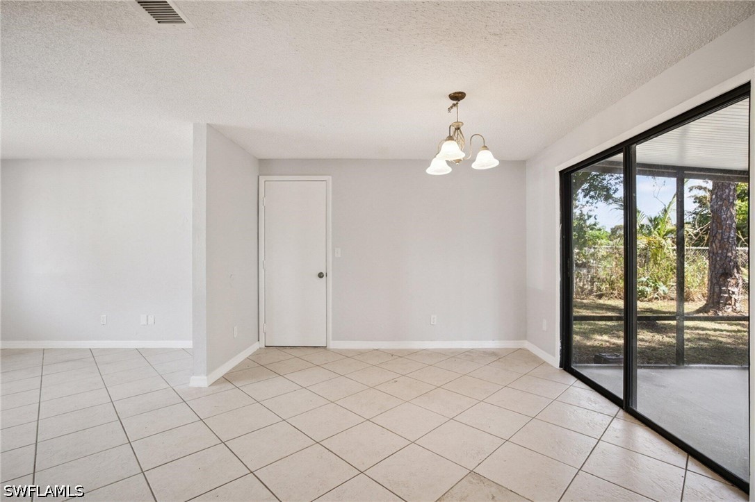 2 Bed SingleFamilyResidence for Sale in San Carlos Park, photo 11