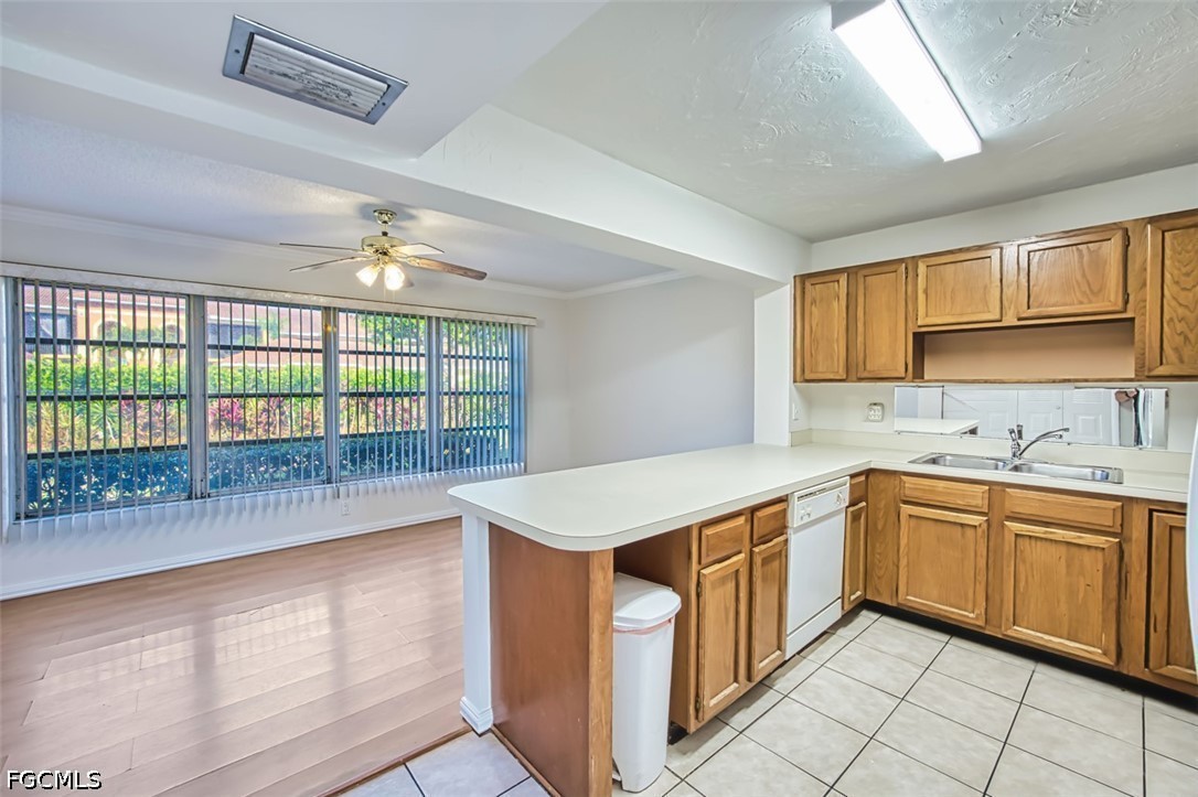 2 Bed Condominium for Sale in Fort Myers, FL, $94,900 — photo 11