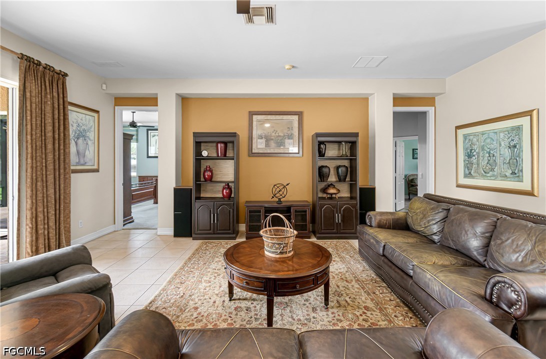 3 Bed SingleFamilyResidence for Sale in Hidden Links, photo 11