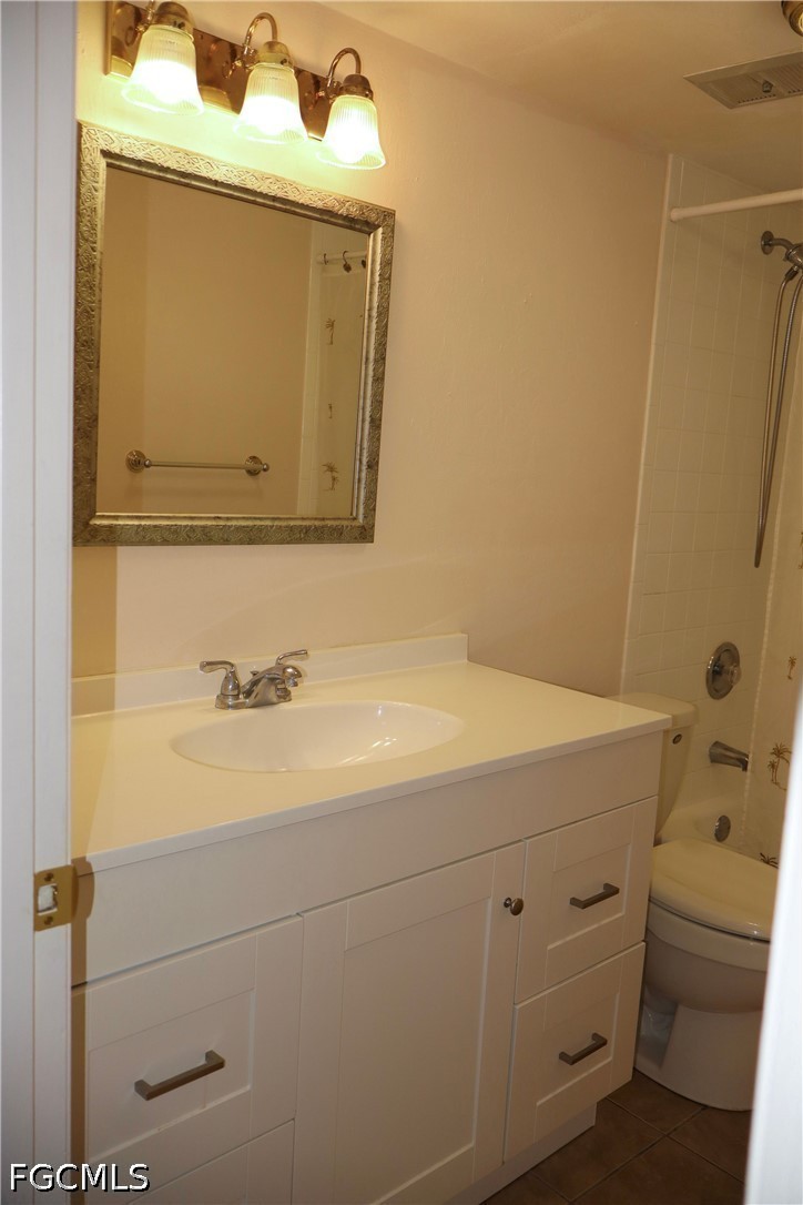 2 Bed Condominium for Sale in Seven Lakes, FL, $75,000 — photo 11
