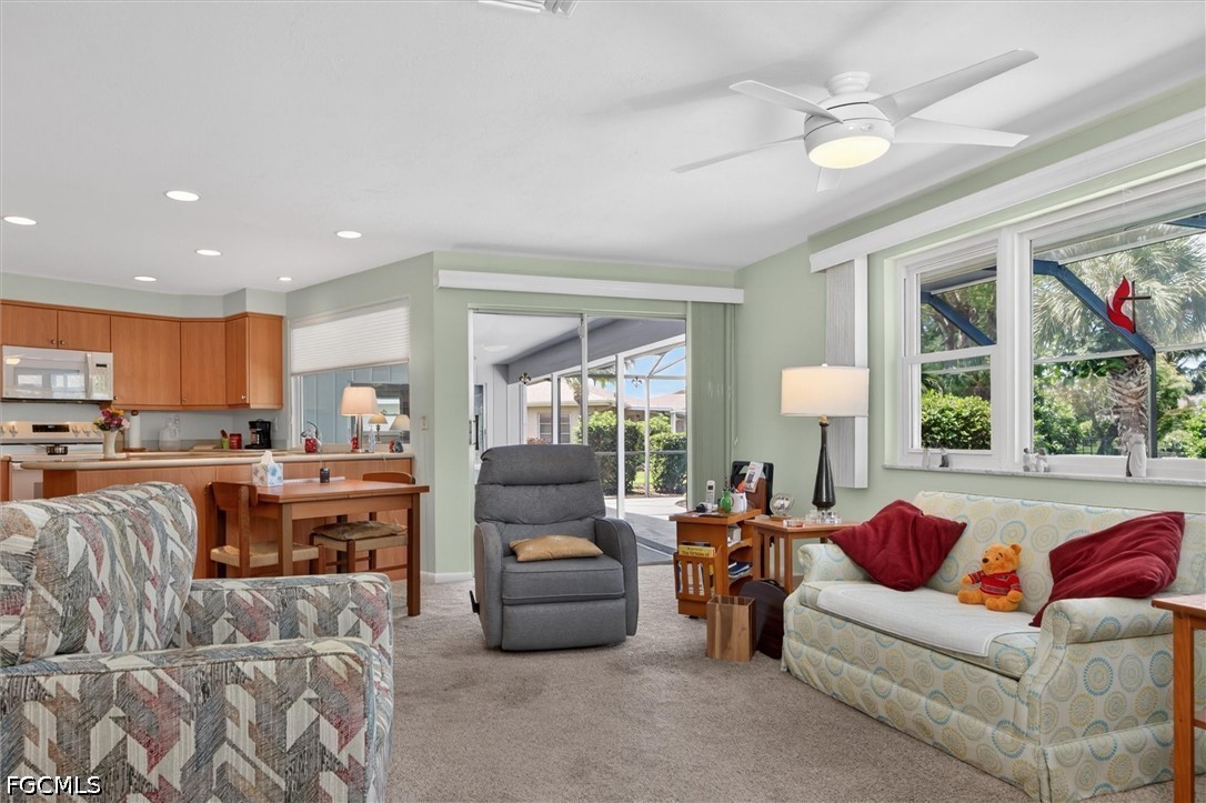 4 Bed SingleFamilyResidence for Sale in Tanglewood, FL — photo 11