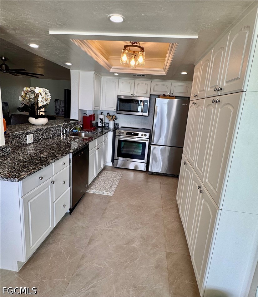 2 Bed Waterfront Home for Sale in Bayshores, photo 11