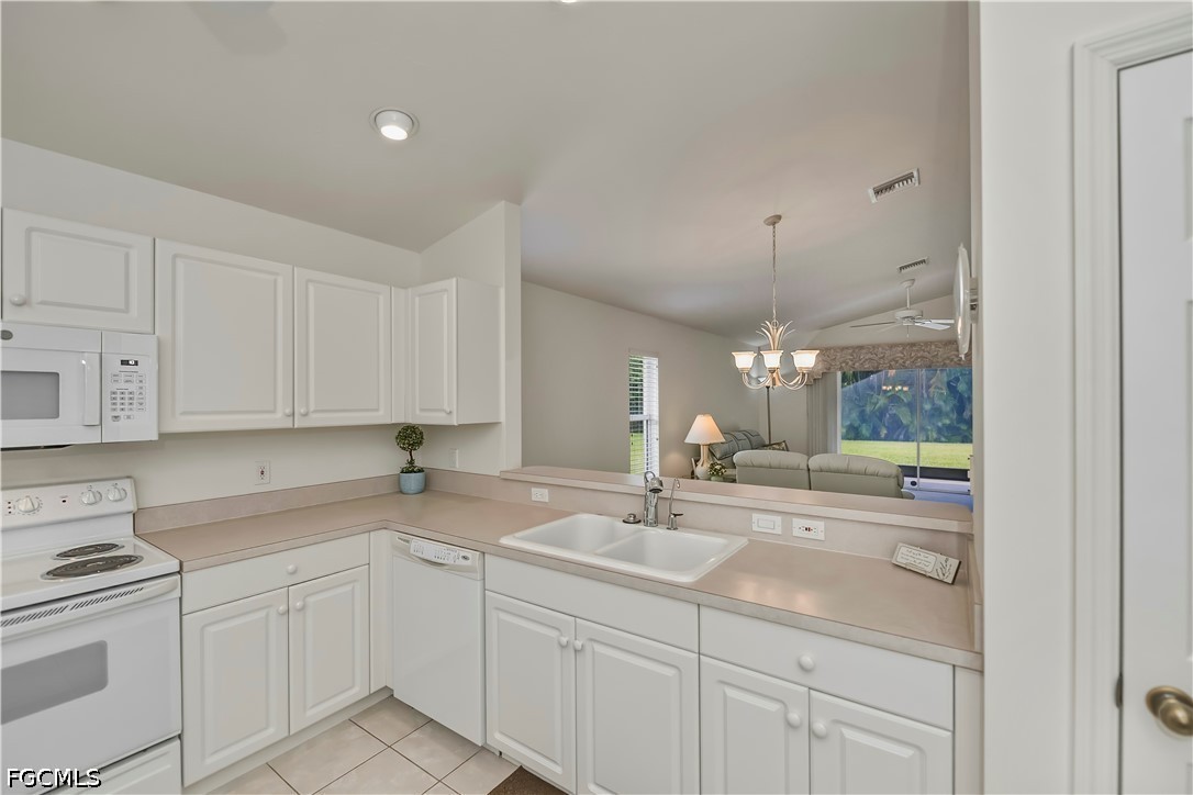 3 Bed SingleFamilyResidence for Sale in Fort Myers, photo 11