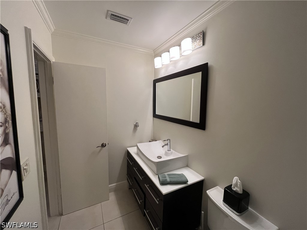 2 Bed Waterfront Home for Sale in Sea Eagle, photo 11