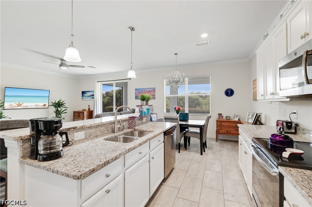 4 Bed SingleFamilyResidence for Sale in Mirada, FL, $465,000 — photo 11