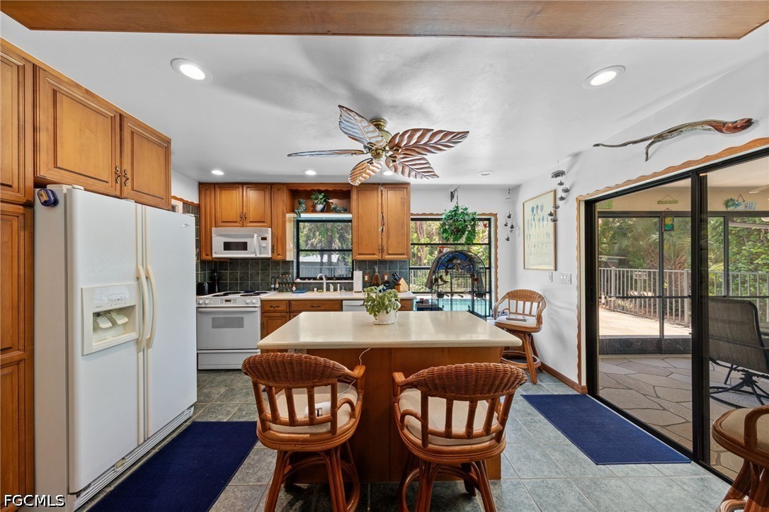2 Bed Pool Home for Sale in Naples, photo 11