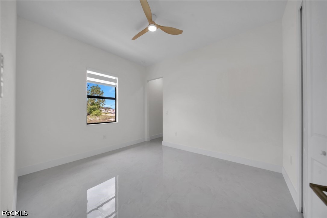 4 Bed SingleFamilyResidence for Sale in Lehigh Acres, photo 11