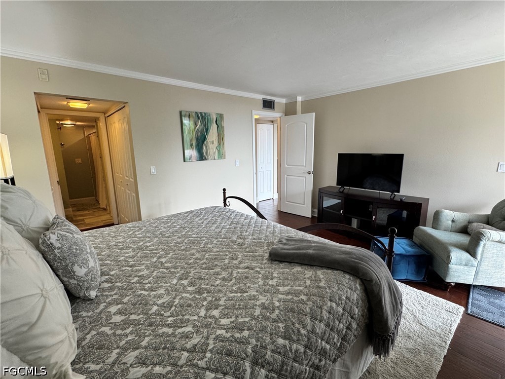 1 Bed Waterfront Home for Sale in Schooner Bay, photo 11