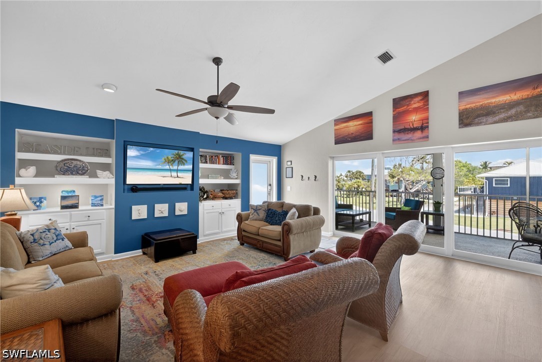 3 Bed Pool Home for Sale in Gulf Heights, photo 11
