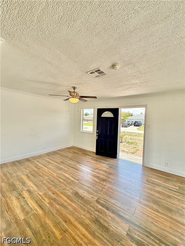 3 Bed SingleFamilyResidence for Sale in San Carlos Park, photo 11