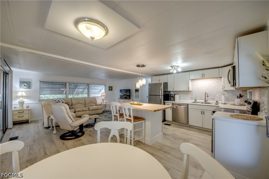 2 Bed ManufacturedHome for Sale in Old Bridge Village, FL — photo 11