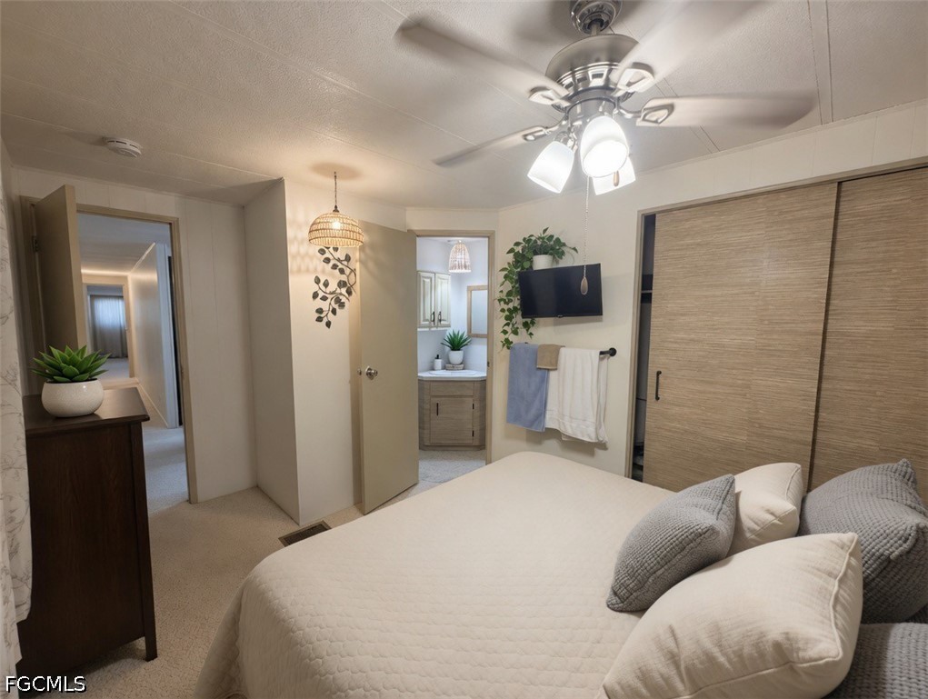 2 Bed ManufacturedHome for Sale in North Fort Myers, photo 11