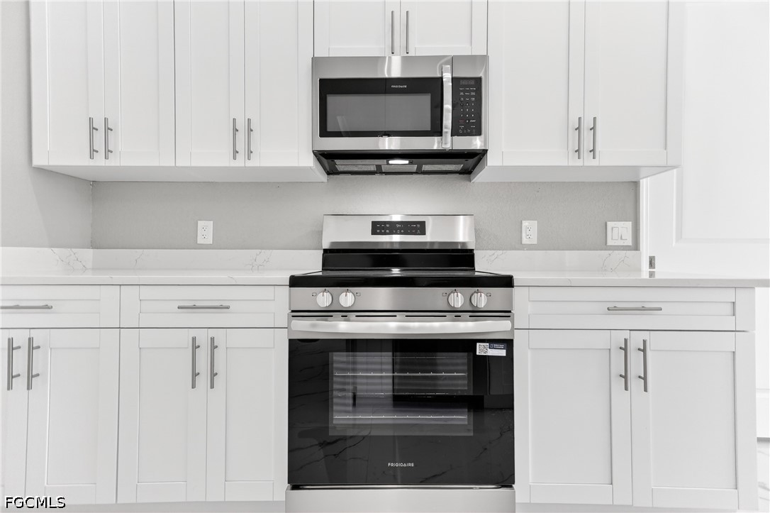 4 Bed SingleFamilyResidence for Sale in Lehigh Acres, photo 11