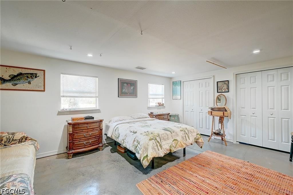 2 Bed Pool Home for Sale in North Fort Myers, photo 11