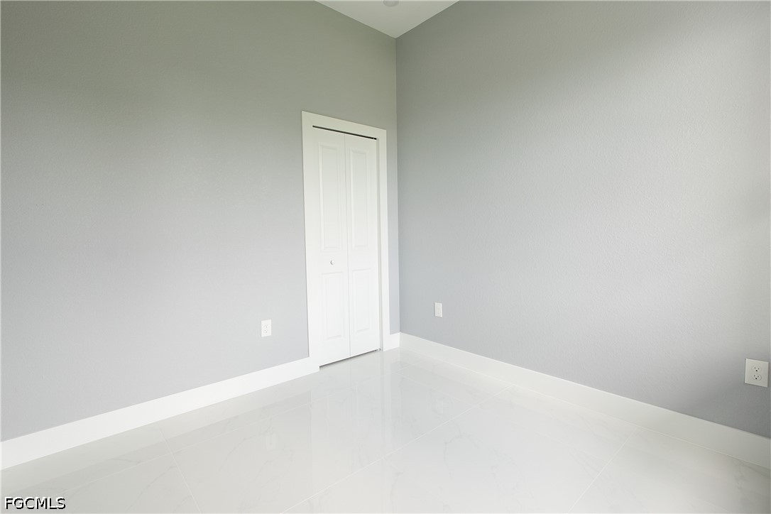 3 Bed SingleFamilyResidence for Sale in Lehigh Acres, photo 11