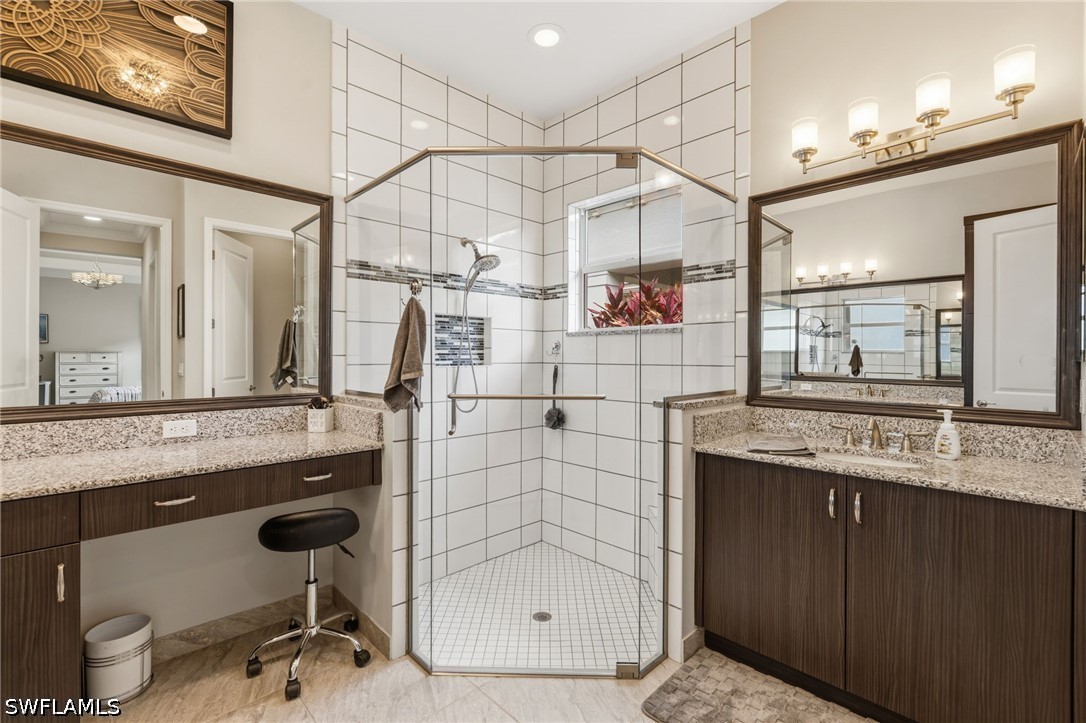 3 Bed Pool Home for Sale in Valencia Bonita, photo 11