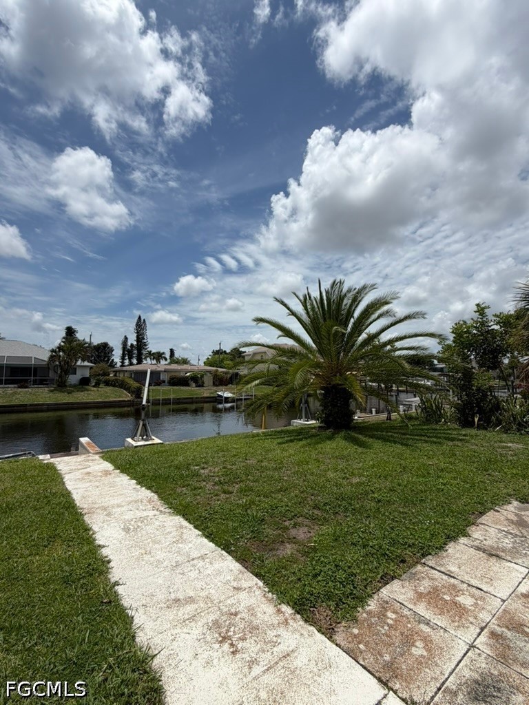 2 Bed Waterfront Home for Sale in Cape Coral, FL, $1,775 — photo 11