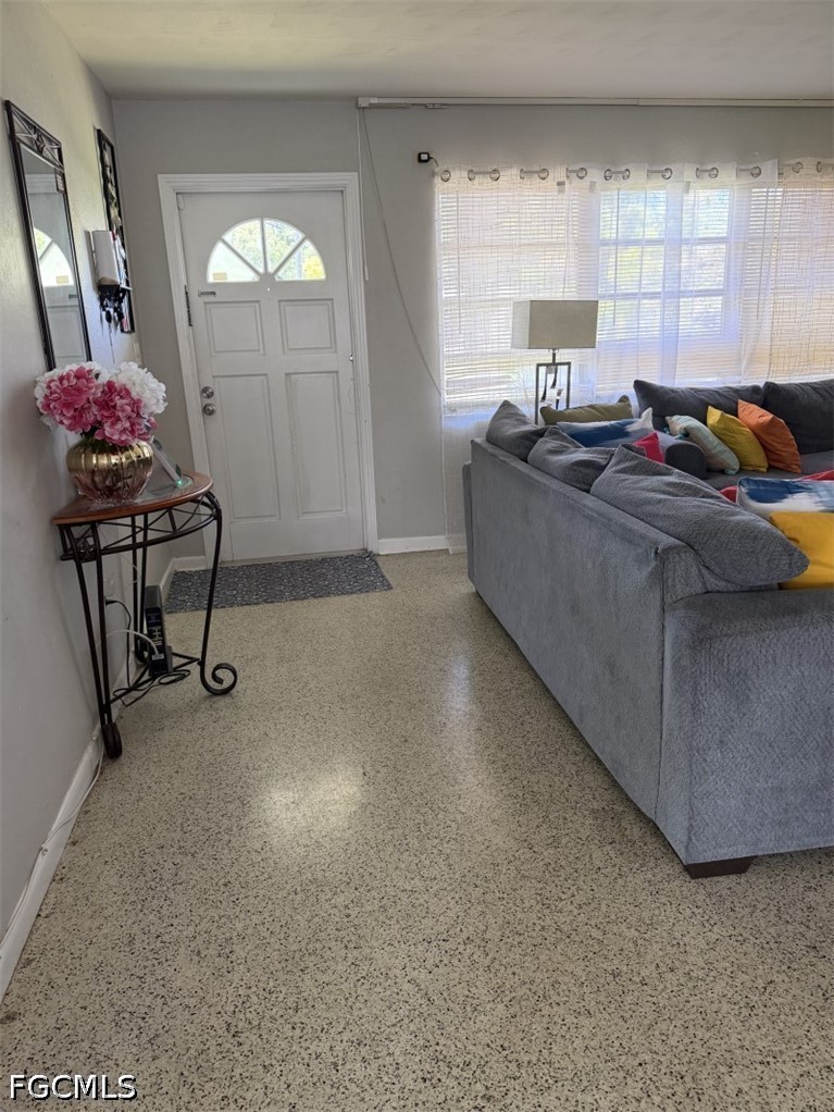 3 Bed SingleFamilyResidence for Sale in Fort Myers, photo 11