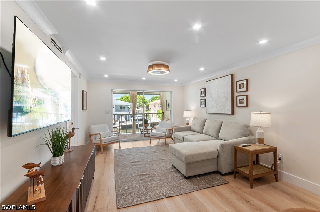 2 Bed Waterfront Home for Sale in Blue Point, photo 11