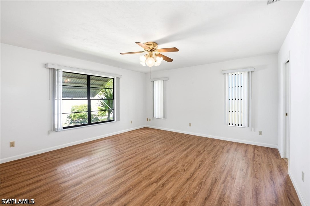 2 Bed SingleFamilyResidence for Sale in Naples, photo 11
