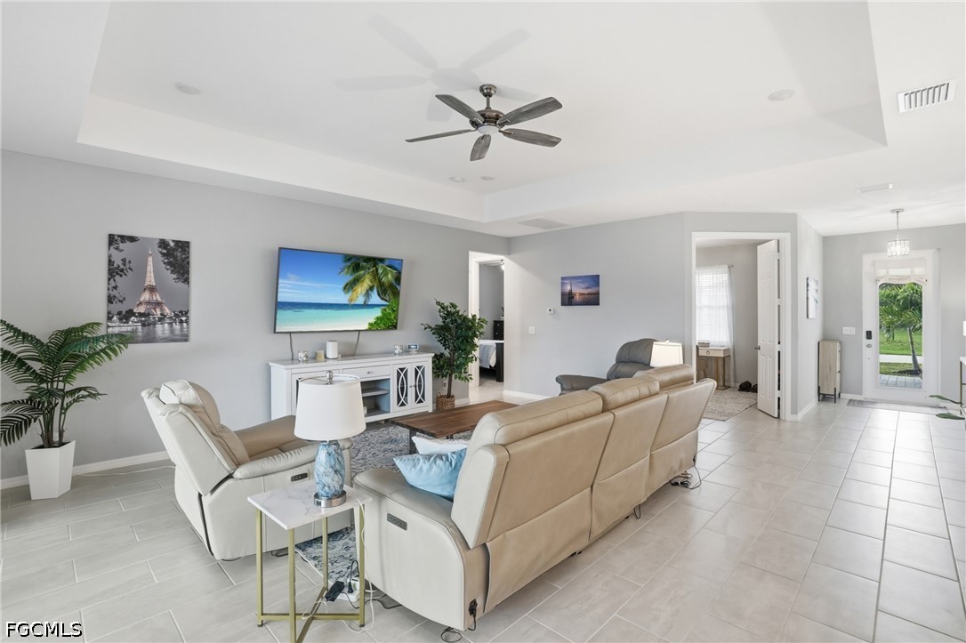 3 Bed Pool Home for Sale in Cape Coral, photo 11