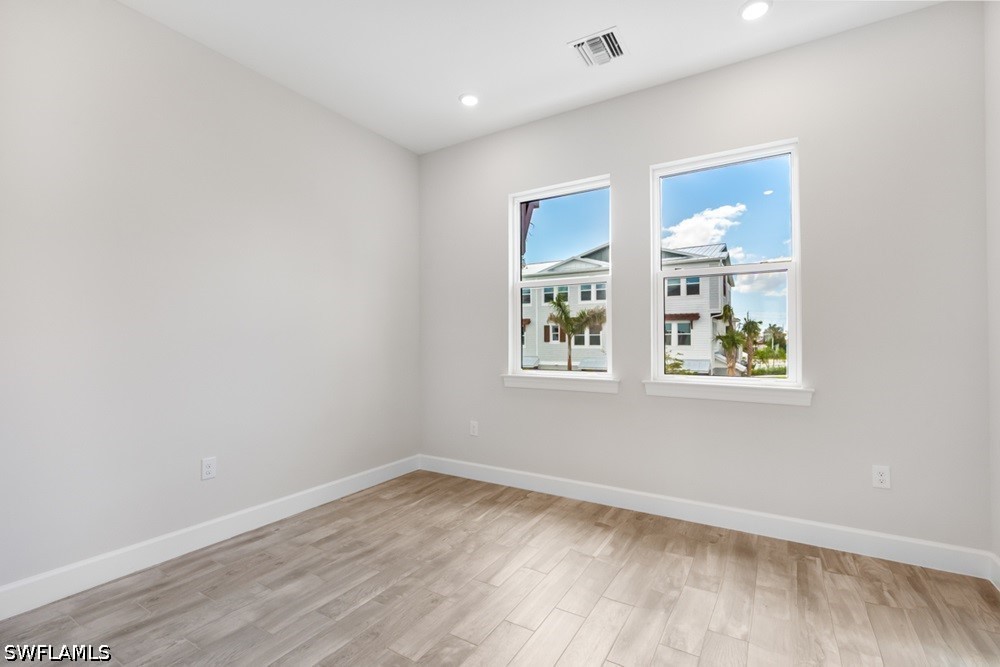 4 Bed Waterfront Home for Sale in Seahaven, photo 11