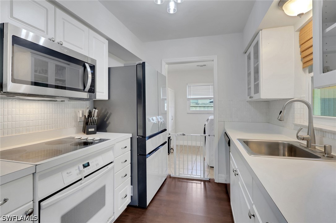 2 Bed SingleFamilyResidence for Sale in Naples, FL, $445,000 — photo 11