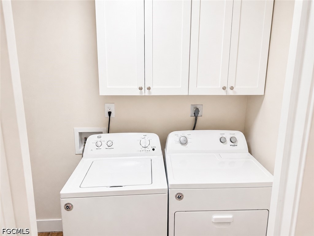 2 Bed Pool Home for Sale in Cape Coral, photo 11