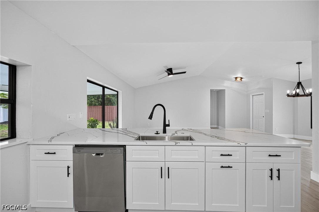 3 Bed SingleFamilyResidence for Sale in Cape Coral, photo 11