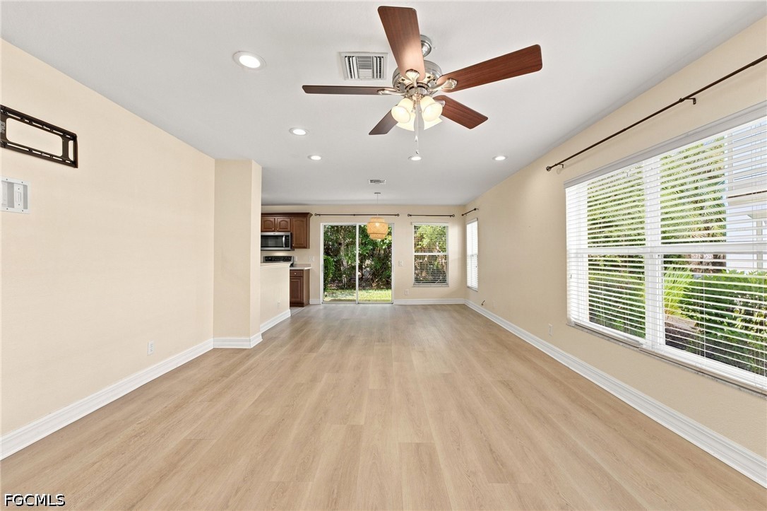 3 Bed Townhouse for Sale in Bayshore Commons, photo 11