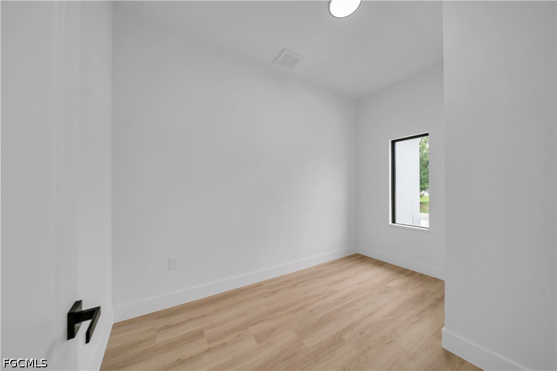 3 Bed Pool Home for Sale in Port Charlotte, photo 11