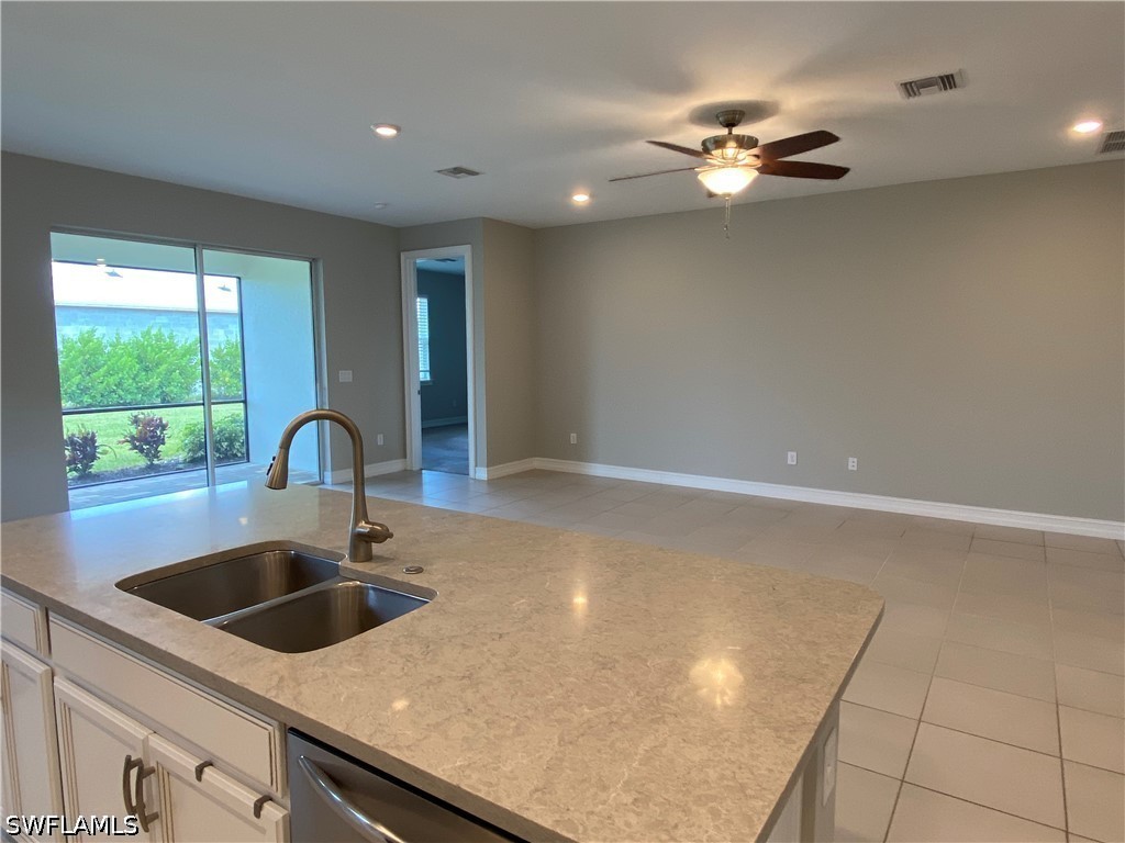 4 Bed SingleFamilyResidence for Sale in Bonita Springs, photo 11