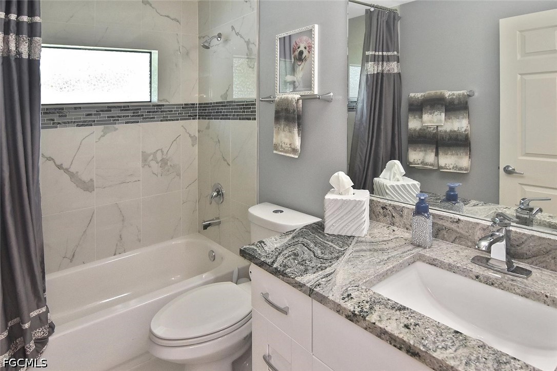 3 Bed Pool Home for Sale in Port Charlotte, photo 11