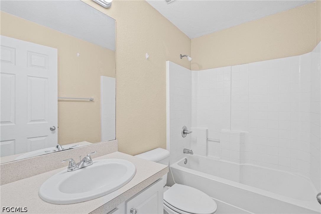 4 Bed SingleFamilyResidence for Sale in Cape Coral, photo 11